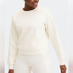 💝Fabletics Basic Crew Neck Sweatshirt in Egret